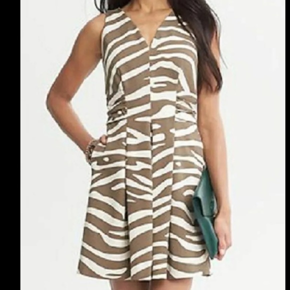 Banana Republic Issa London Zebra Ruched Shift Dress 0 - Picture 1 of 7